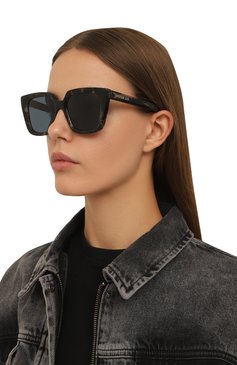 Женские солнцезащитные очки DIOR EYEWEAR разноцветного цвета, арт. DI0RMIDNIGHT S1I 29C0 | Фото 2 (Региональные ограничения белый список (Axapta Mercury): Не проставлено; Нос: Не проставлено; Материал: Пластик; Тип очков: С/з; Очки форма: Квадратные; Оптика Гендер: оптика-женское)