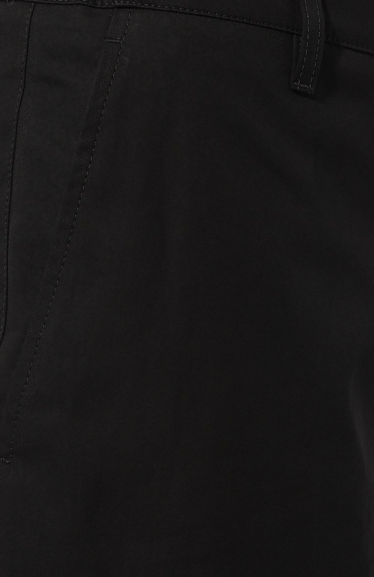Мужские хлопковые брюки VERSACE черного цвета, арт. 1010583/1A07474 | Фото 5 (Длина (брюки, джинсы): Стандартные; Случай: Повседневный; Материал сплава: Проставлено; Материал внешний: Хлопок; Драгоценные камни: Проставлено; Стили: Кэжуэл)