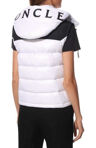 Пуховый жилет ciboure MONCLER белого цвета по цене 139500 руб., арт. H1-093-1A001-01-53A0E, фото 4 Пуховый жилет ciboure MONCLER, арт. H1-093-1A001-01-53A0E, фото 4