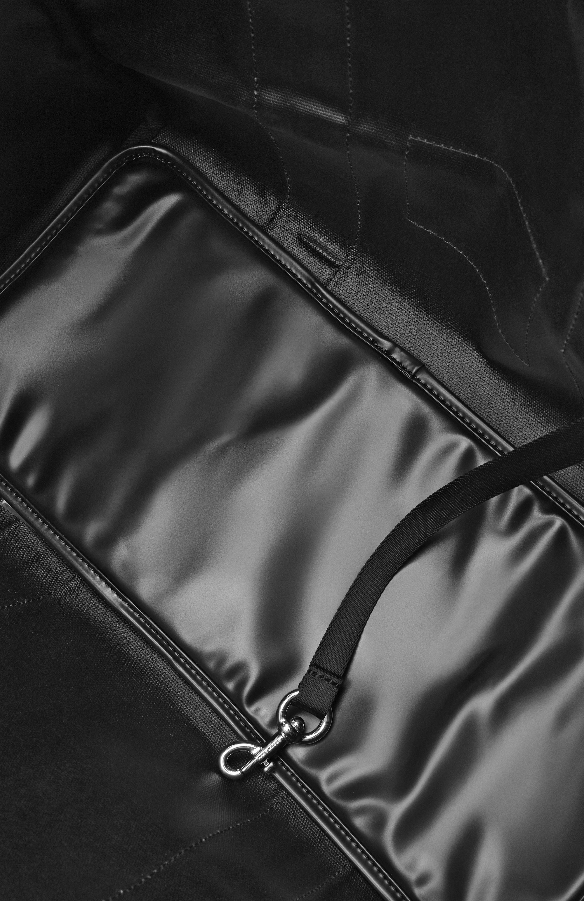 Сумка-тоут the doggy MARC JACOBS (THE) черного цвета по цене 49450 руб., арт. 2R5HTT010H02, фото 5 Сумка-тоут the doggy MARC JACOBS (THE), арт. 2R5HTT010H02, фото 5