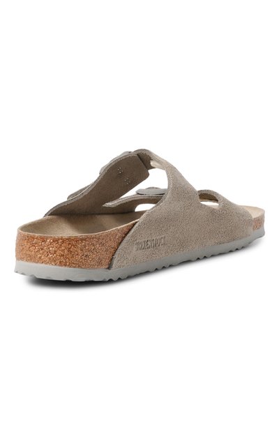 Замшевые шлепанцы arizona BIRKENSTOCK бежевого цвета по цене 17850 руб., арт. 1020557, фото 4 Замшевые шлепанцы arizona BIRKENSTOCK, арт. 1020557, фото 4