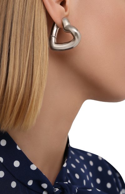 Серьги BALENCIAGA серебряного цвета по цене 39850 руб., арт. 657157/TZ16S, фото 2 Серьги BALENCIAGA, арт. 657157/TZ16S, фото 2