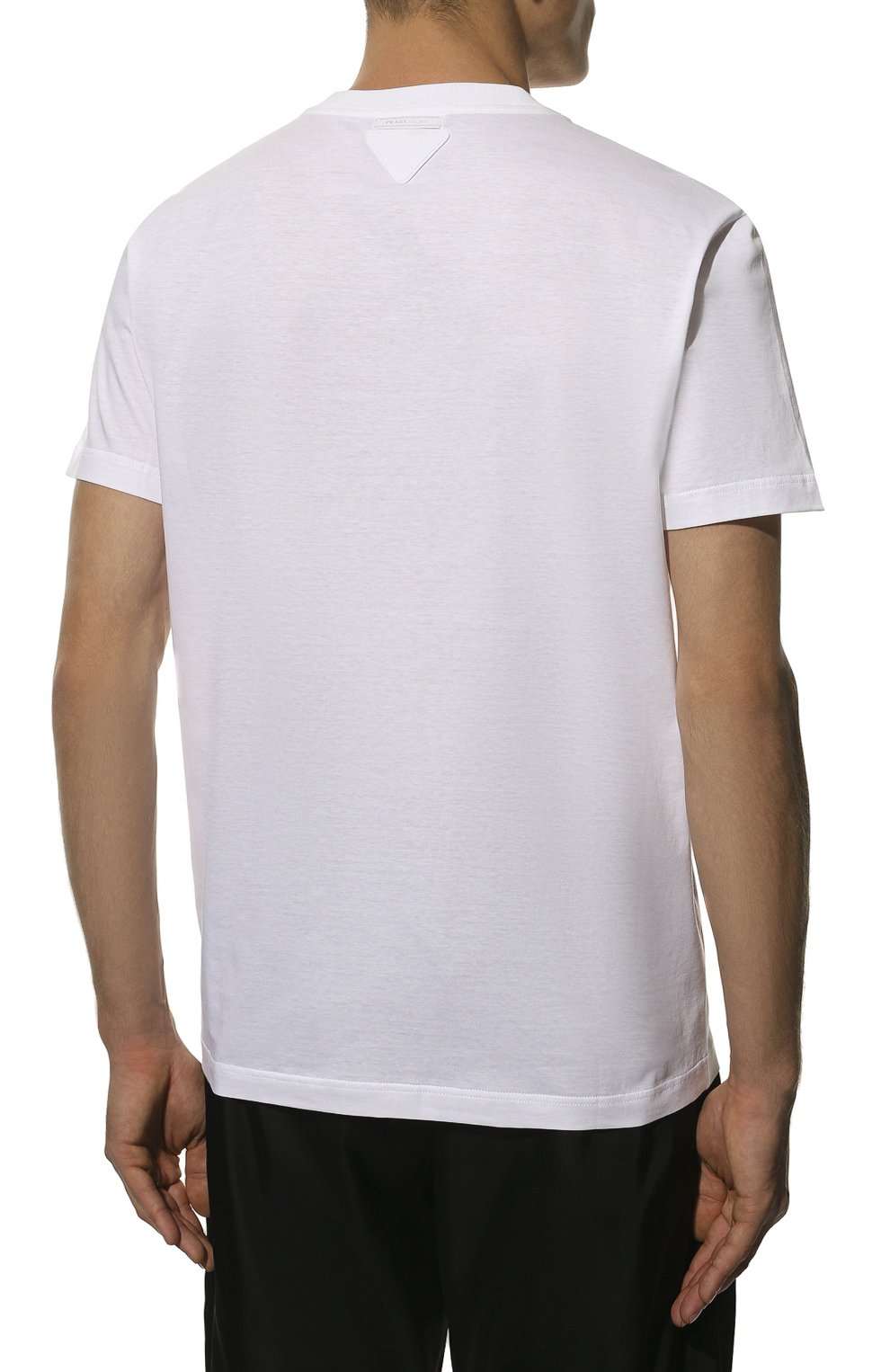 Хлопковая футболка PRADA белого цвета по цене 71000 руб., арт. UJM493-ILK-F0009-181, фото 4 Хлопковая футболка PRADA, арт. UJM493-ILK-F0009-181, фото 4