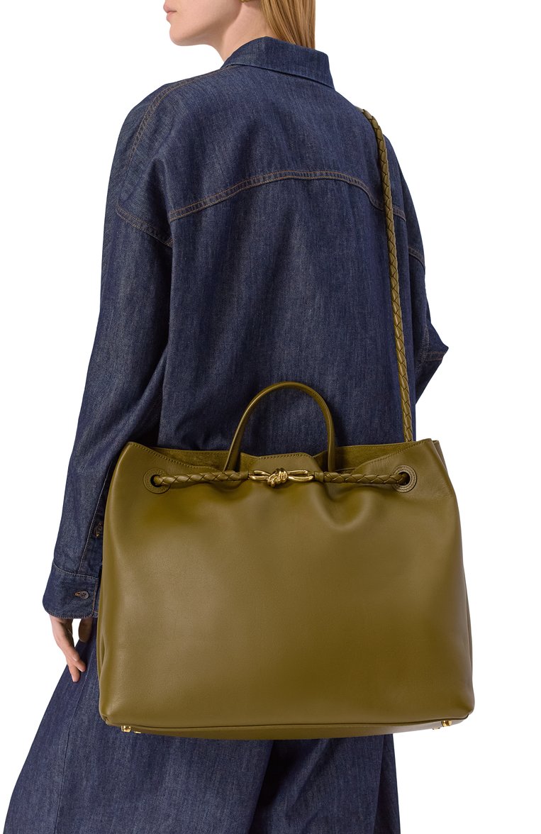 Женская сумка-тоут andiamo large BOTTEGA VENETA хаки цвета, арт. 806010 V4O92 | Фото 2 (Размер: large; Материал: Натуральная кожа; Автоматизация состава: Проставлено; Автоматизация ТО: Проставлено)