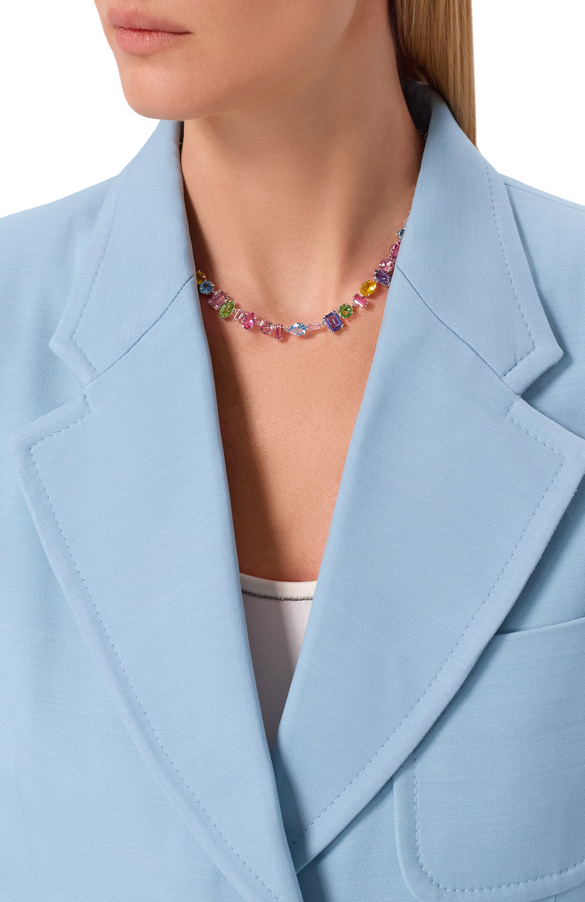 Колье gema SWAROVSKI разноцветного цвета по цене 66200 руб., арт. 5656397, фото 2 Колье gema SWAROVSKI, арт. 5656397, фото 2