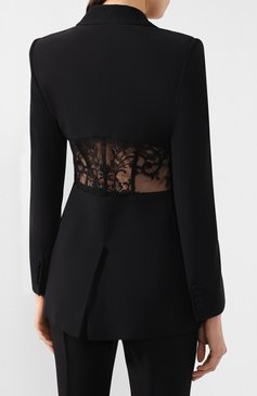 Женский жакет ALEXANDER MCQUEEN черного цвета, арт. 607334/QEAAA | Фото 4 (Рукава: Длинные; Материал внешний: Вискоза, Синтетический материал; Материал подклада: Купро; Длина (для топов): Удлиненные; Случай: Вечерний; 1-2-бортные: Однобортные; Женское Кросс-КТ: Жакет-одежда; Региональные ограничения белый список (Axapta Mercury): RU)