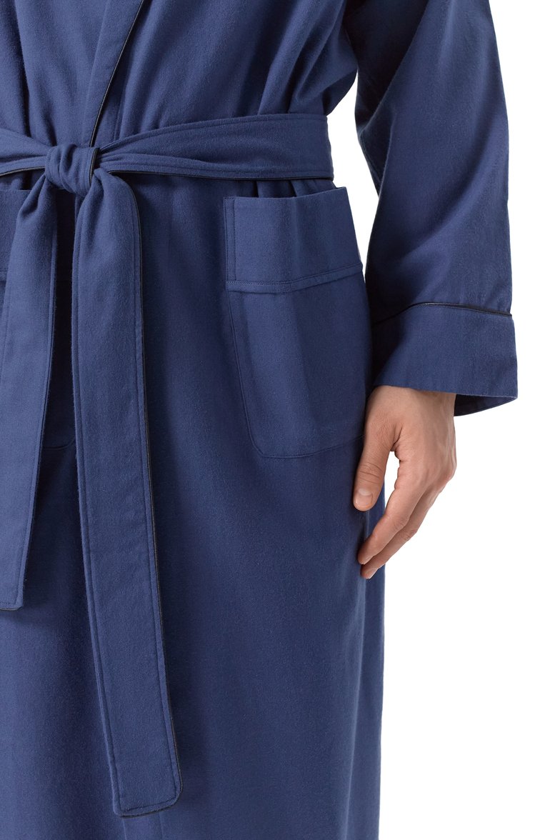 Мужской халат из хлопка и шерсти ZIMMERLI темно-синего цвета, арт. 4600-75143 | Фото 5 (Длина (верхняя одежда): Длинные; Рукава: Длинные; Драгоценные камни: Проставлено; Материал сплава: Проставлено; Кросс-КТ: домашняя одежда; Материал внешний: Хлопок)