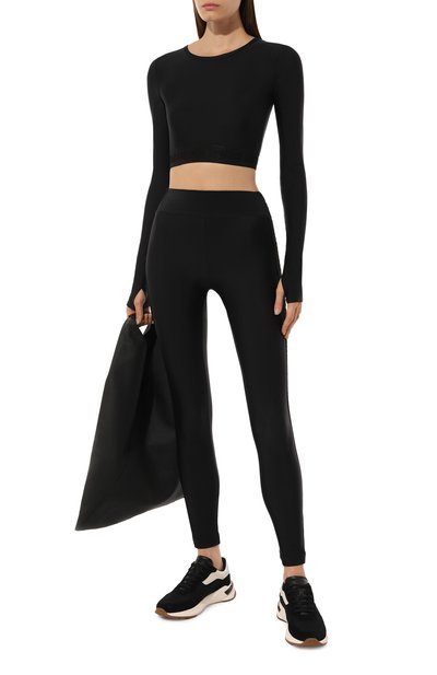 Топ VERSACE JEANS COUTURE черного цвета по цене 14800 руб., арт. 77HAH218/J0148, фото 2 Топ VERSACE JEANS COUTURE, арт. 77HAH218/J0148, фото 2