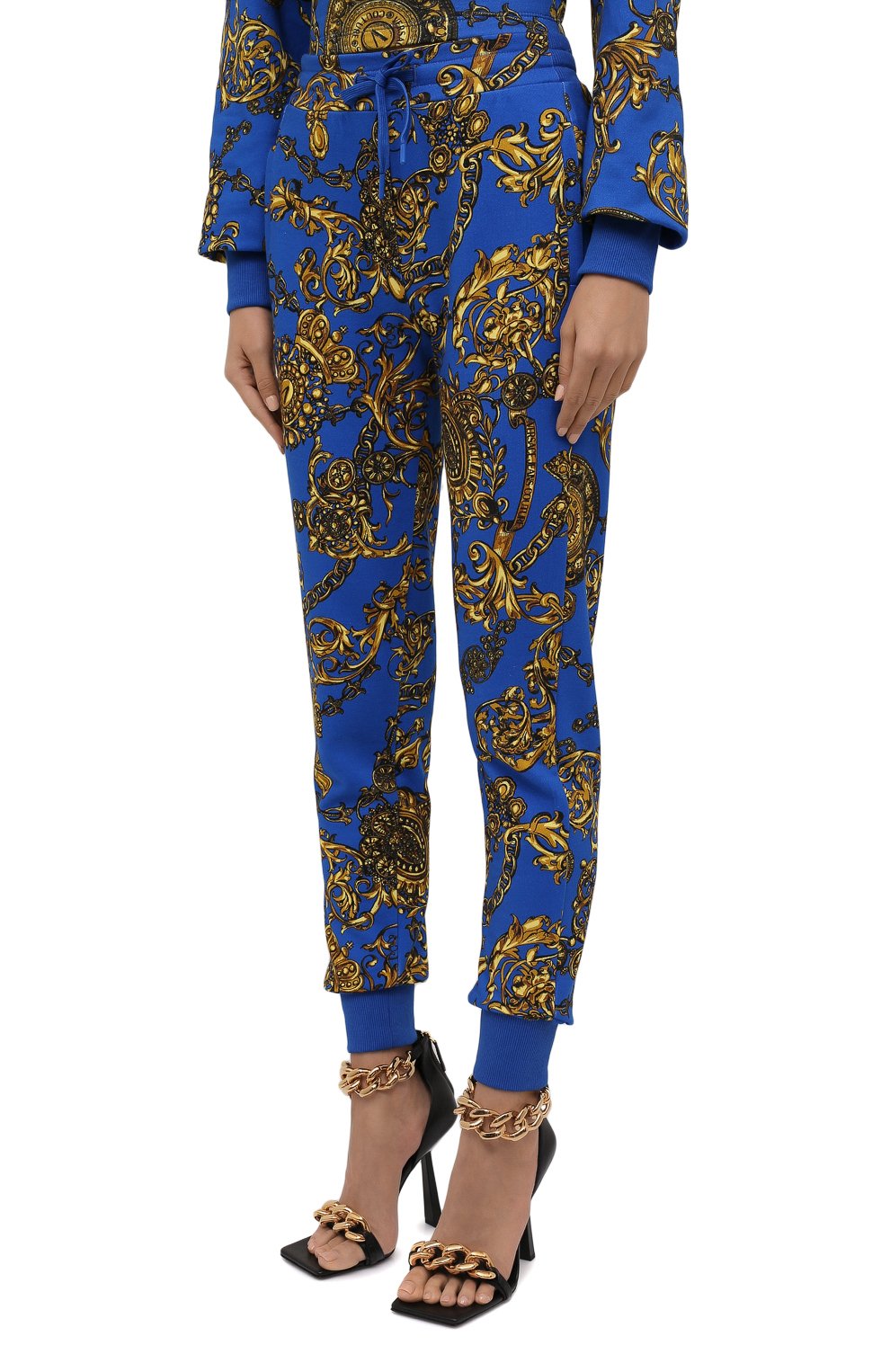Хлопковые джоггеры VERSACE JEANS COUTURE синего цвета по цене 42350 руб., арт. 71HAA310-71DP310 FELPA GAR PR BAR0QUE/FS002, фото 3 Хлопковые джоггеры VERSACE JEANS COUTURE, арт. 71HAA310-71DP310 FELPA GAR PR BAR0QUE/FS002, фото 3