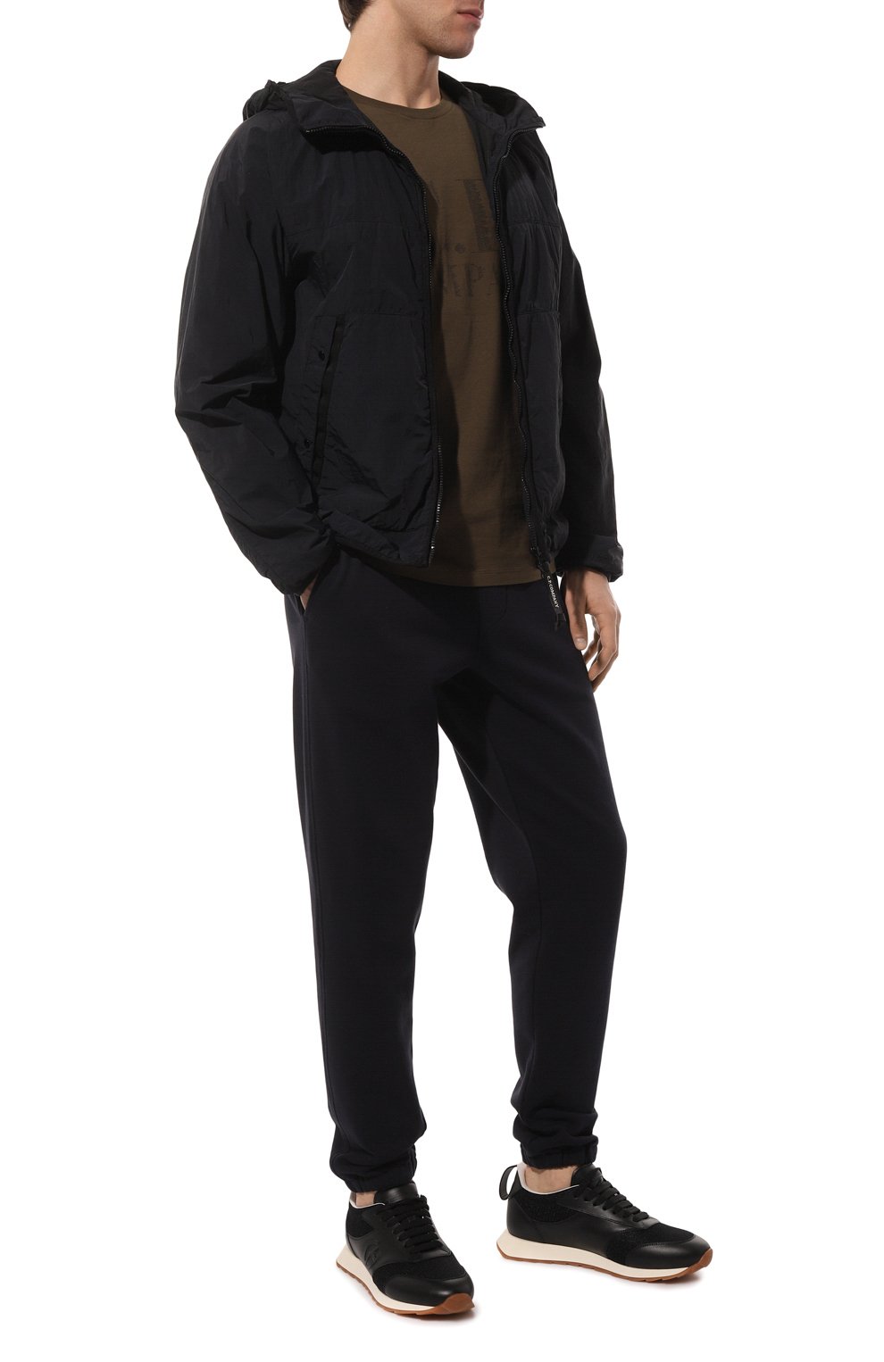 Хлопковые джоггеры C.P. COMPANY темно-синего цвета по цене 28750 руб., арт. 14CMSP135A-005086W, фото 2 Хлопковые джоггеры C.P. COMPANY, арт. 14CMSP135A-005086W, фото 2