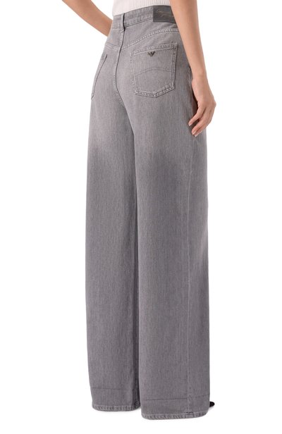 Джинсы EMPORIO ARMANI серого цвета по цене 49600 руб., арт. EW000737/AF27890, фото 4 Джинсы EMPORIO ARMANI, арт. EW000737/AF27890, фото 4