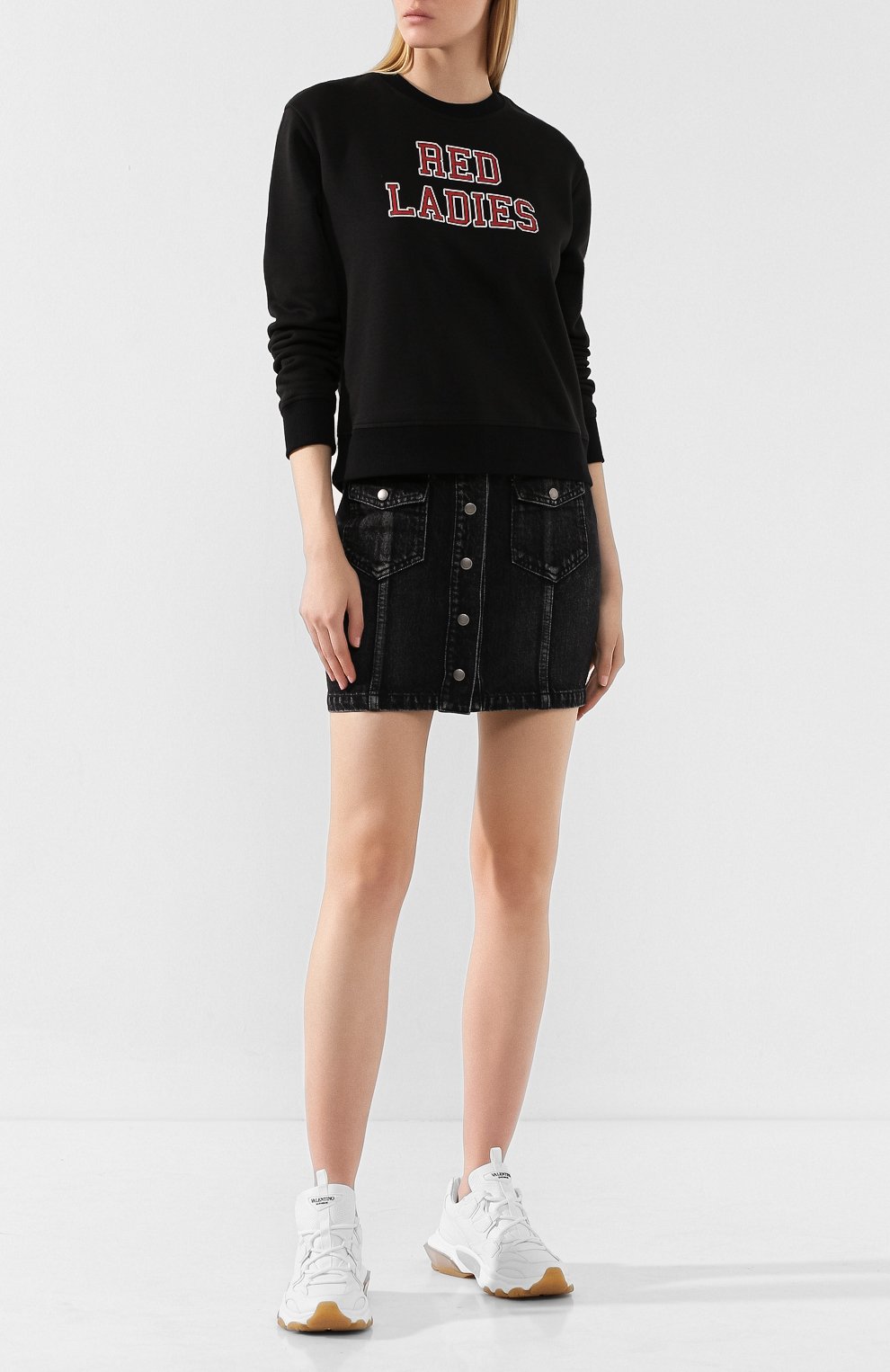 Шерстяной свитшот REDVALENTINO черного цвета по цене 32700 руб., арт. SR0MF01W/4PN, фото 2 Шерстяной свитшот REDVALENTINO, арт. SR0MF01W/4PN, фото 2
