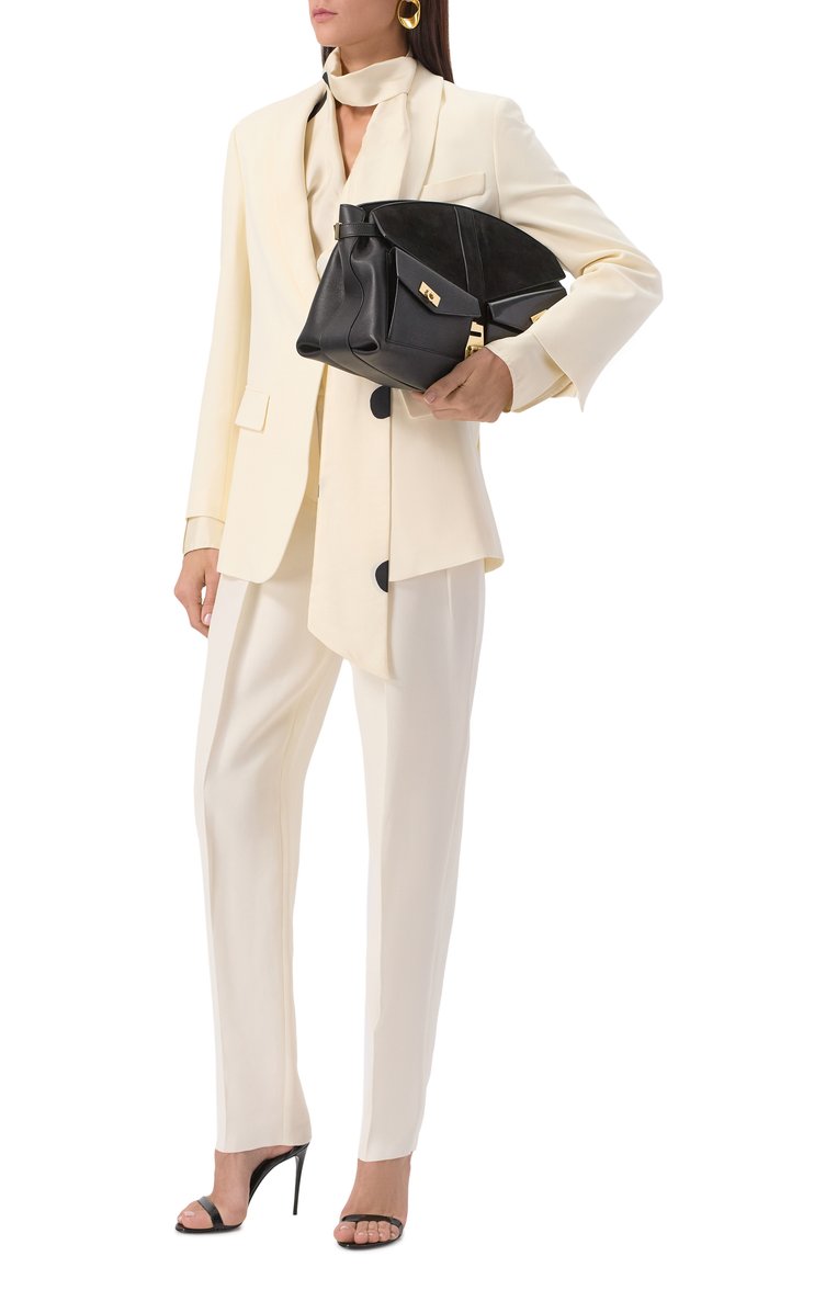Женская сумка multipocket hug large FERRAGAMO черного цвета, арт. 219983/784189 | Фото 7 (Размер: large; Материал: Натуральная кожа)