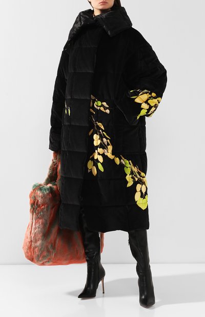 Пуховик DRIES VAN NOTEN черного цвета по цене 195000 руб., арт. 192-10244-8403, фото 2 Пуховик DRIES VAN NOTEN, арт. 192-10244-8403, фото 2
