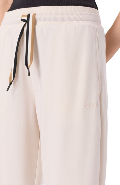 Джоггеры из хлопка и лиоцелла BOSS кремового цвета по цене 9560 руб., арт. 50524759, фото 5 Джоггеры из хлопка и лиоцелла BOSS, арт. 50524759, фото 5