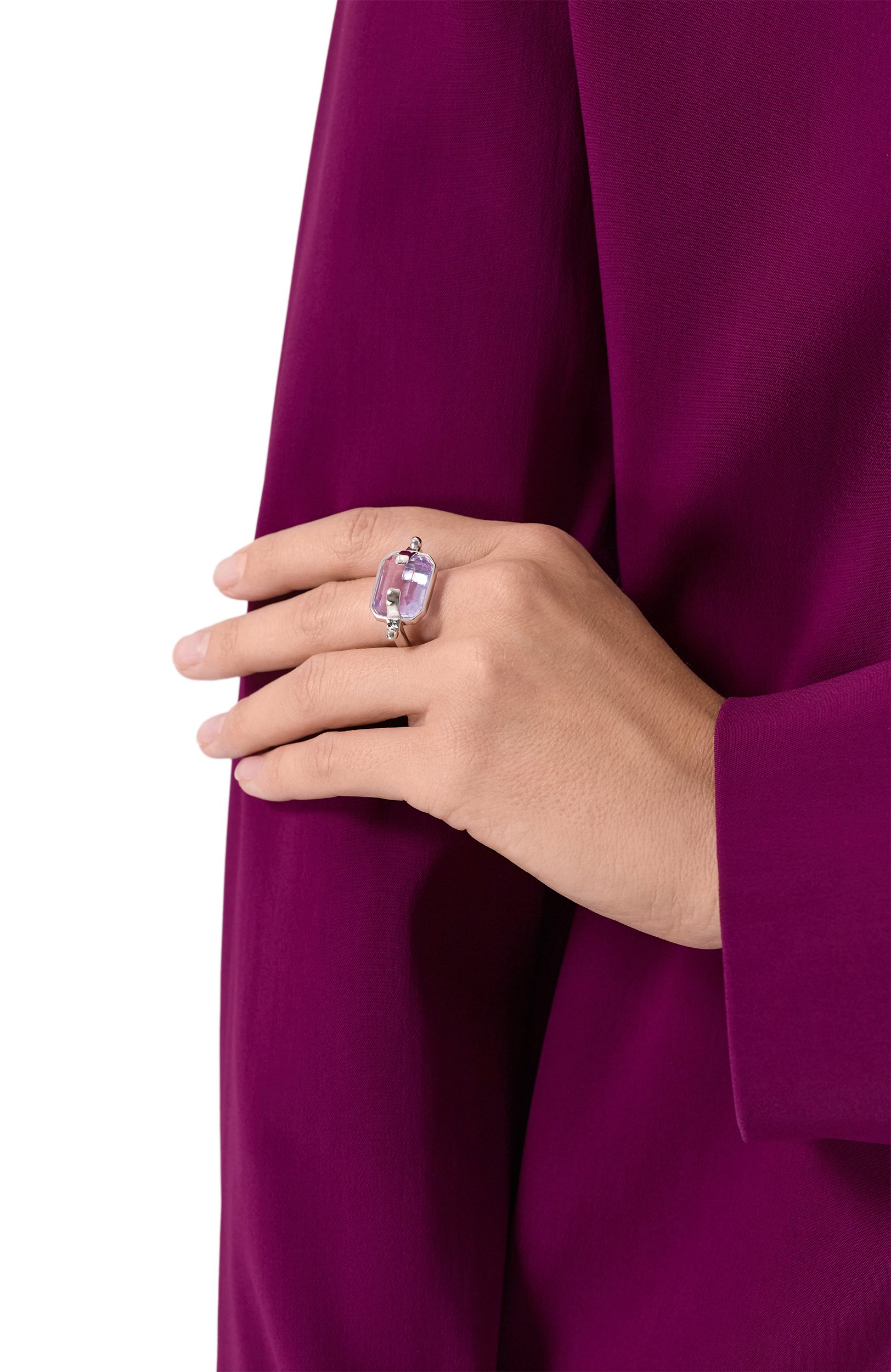 Кольцо CRYSTALLINE JEWELLERY сиреневого цвета по цене 14550 руб., арт. 604W, фото 2 Кольцо CRYSTALLINE JEWELLERY, арт. 604W, фото 2