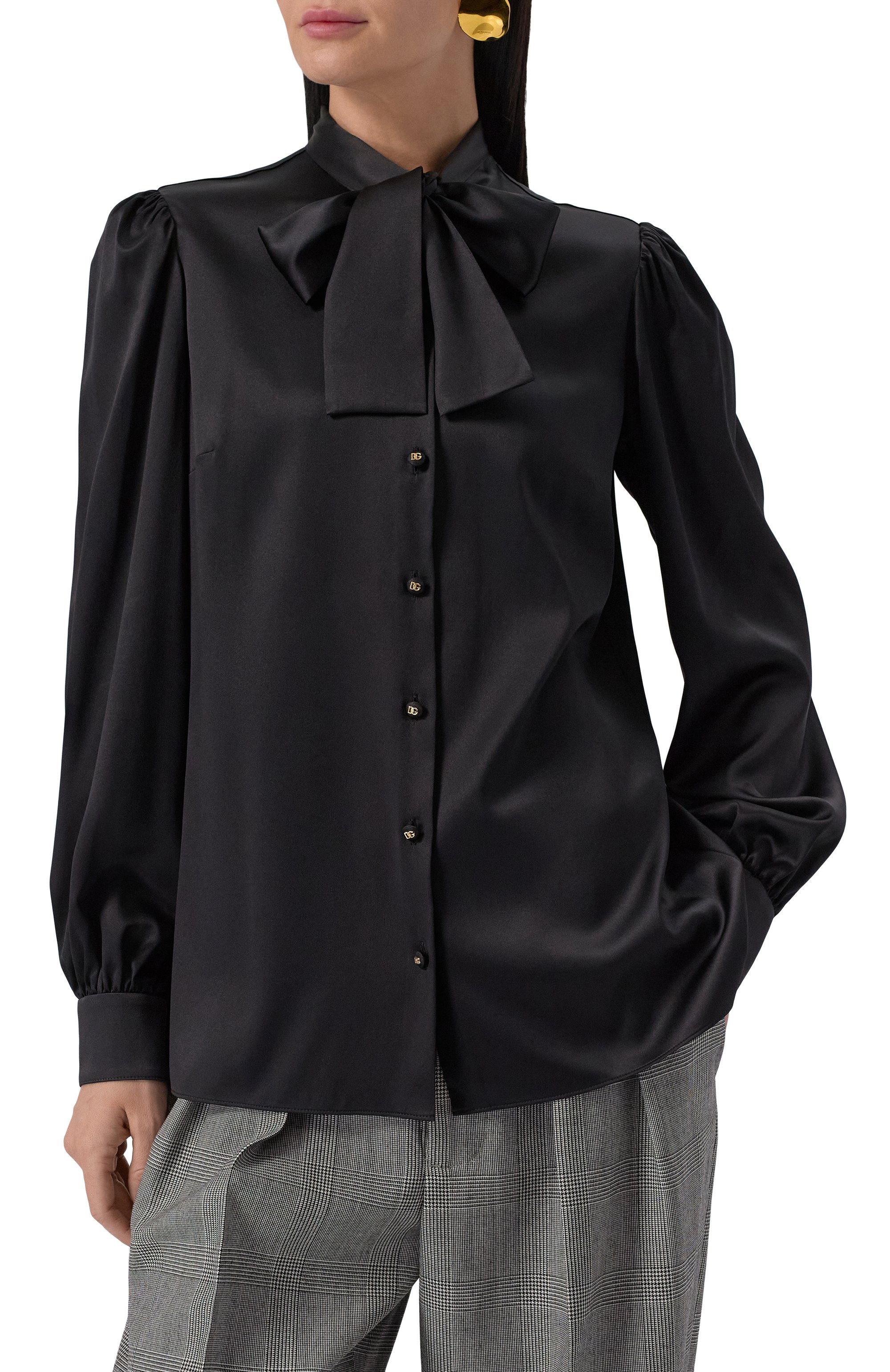 Атласная блузка DOLCE & GABBANA черного цвета по цене 222000 руб., арт. F5P98T/FURAG, фото 3 Атласная блузка DOLCE & GABBANA, арт. F5P98T/FURAG, фото 3