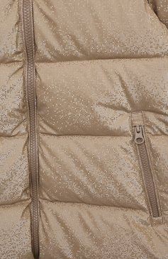 Детская утепленное пальто SAVE THE DUCK золотого цвета, арт. J45510G/TRISTA/BLIN19/10-16 | Фото 3 (Рукава: Длинные; Материал внешний: Синтетический материал; Материал подклада: Синтетический материал; Материал сплава: Проставлено; Драгоценные камни: Проставлено; Кросс-КТ: Зима, Утепленные; Ростовка одежда: 10 - 11 лет | 140 - 146см, 16 лет | 164 см, 12 лет | 152 см)