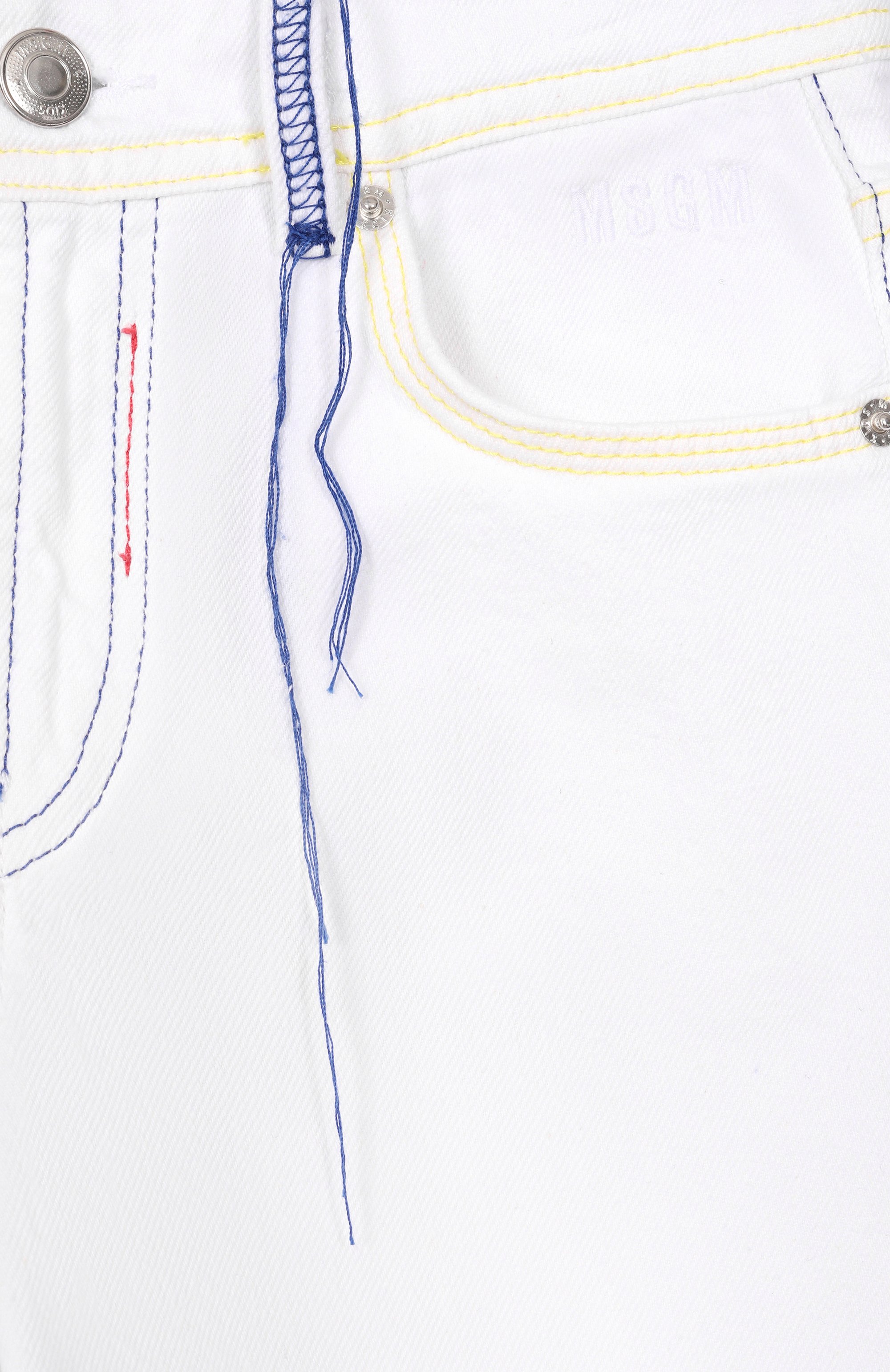 Джинсовые шорты MSGM KIDS белого цвета по цене 15500 руб., арт. S6MSJGSH041, фото 3 Джинсовые шорты MSGM KIDS, арт. S6MSJGSH041, фото 3