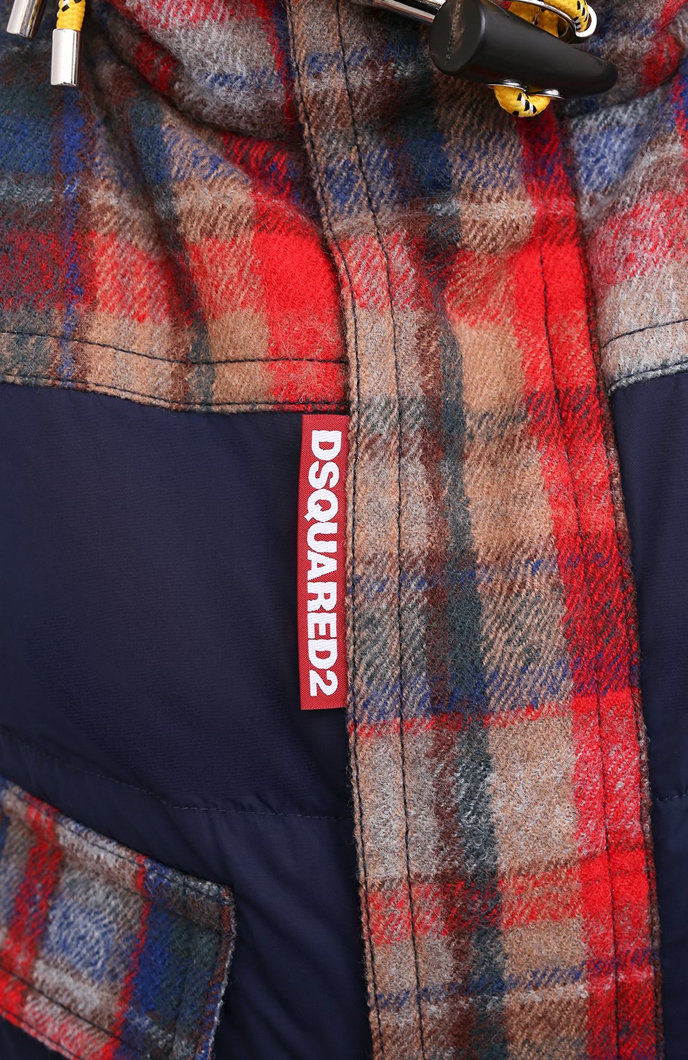 Пуховый жилет DSQUARED2 разноцветного цвета по цене 161500 руб., арт. S72FB0198/S53160, фото 5 Пуховый жилет DSQUARED2, арт. S72FB0198/S53160, фото 5