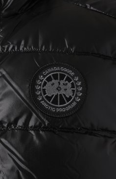 Мужской пуховый жилет crofton CANADA GOOSE черного цвета, арт. 2229MB | Фото 6 (Материал сплава: Проставлено; Драгоценные камни: Проставлено; Длина (верхняя одежда): Короткие; Материал утеплителя: Пух и перо; Материал подклада: Синтетический материал; Стили: Кэжуэл; Мужское Кросс-КТ: жилеты-объемные; Материал внешний: Синтетический материал)