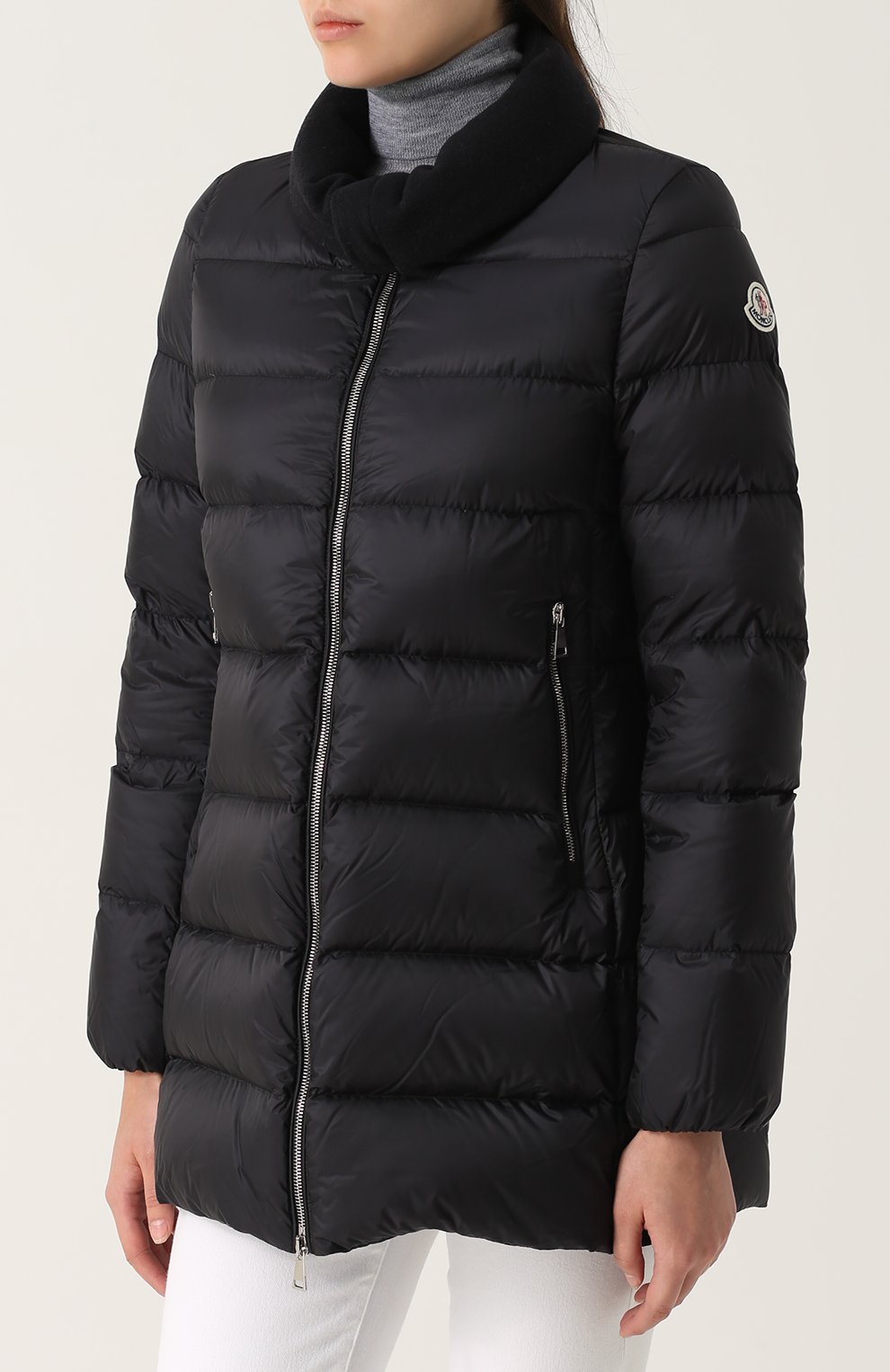 Пуховая куртка на молнии MONCLER черного цвета по цене 114000 руб., арт. C2-093-46833-45-53048, фото 3 Пуховая куртка на молнии MONCLER, арт. C2-093-46833-45-53048, фото 3