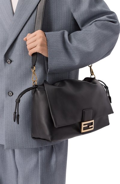 Сумка baguette soft large FENDI черного цвета по цене 499500 руб., арт. 8BR857/B1ZK, фото 2 Сумка baguette soft large FENDI, арт. 8BR857/B1ZK, фото 2