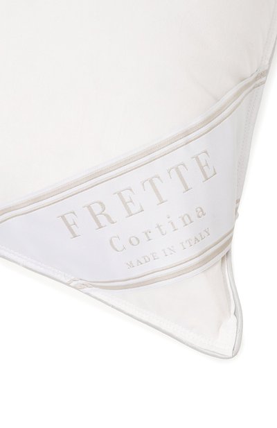 Подушка cortina medium FRETTE молочного цвета по цене 26400 руб., арт. F0A185 F6100 030B, фото 3 Подушка cortina medium FRETTE, арт. F0A185 F6100 030B, фото 3