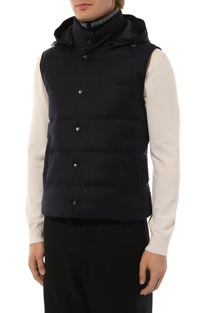 Пуховый жилет MONTECORE темно-синего цвета по цене 94150 руб., арт. F07MUWX806M/106, фото 3 Пуховый жилет MONTECORE, арт. F07MUWX806M/106, фото 3