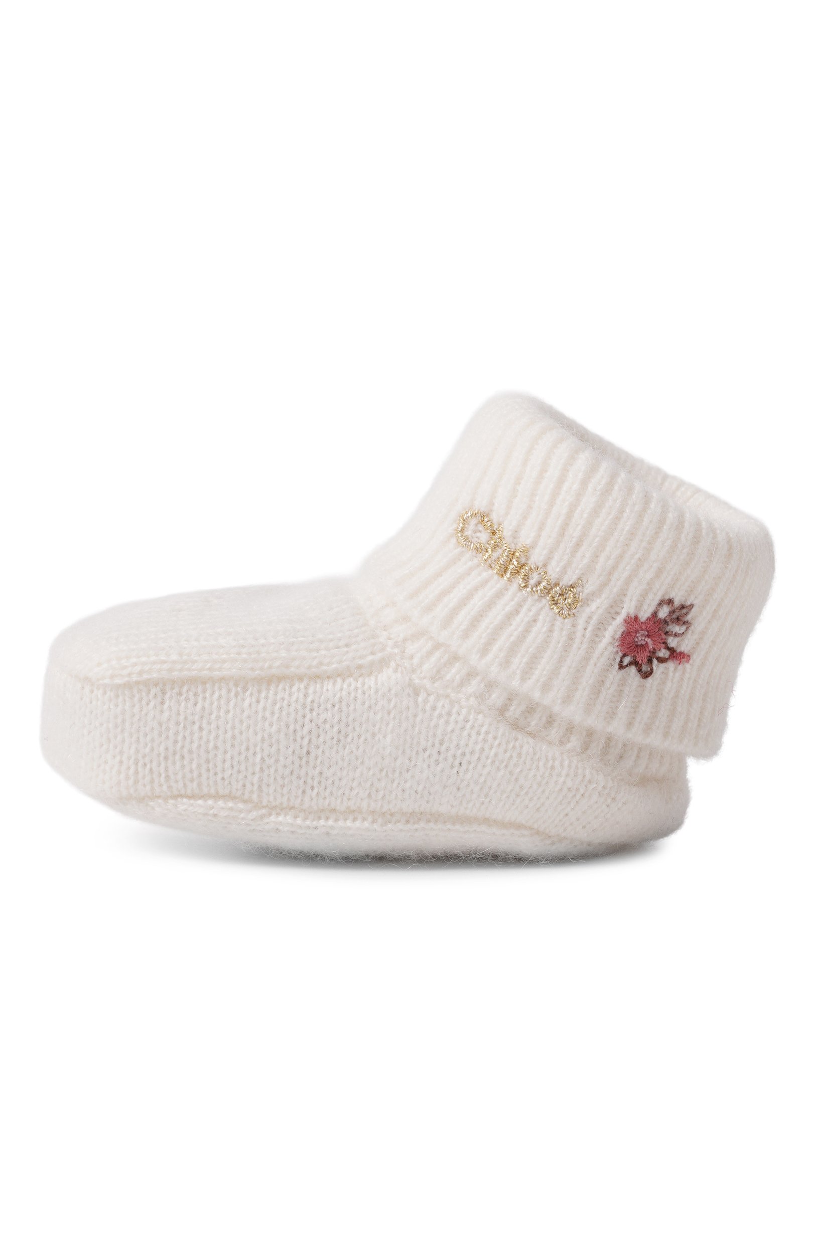 Комплект из шапки и пинеток CHLOÉ молочного цвета по цене 27400 руб., арт. C21382, фото 6 Комплект из шапки и пинеток CHLOÉ, арт. C21382, фото 6