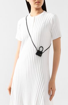 Женская сумка le petit chiquito JACQUEMUS черного цвета, арт. 201AC18/58990 | Фото 2 (Размер: mini; Ремень/цепочка: На ремешке; Материал: Натуральная кожа; Сумки-технические: Сумки через плечо; Драгоценные камни: Проставлено; Материал сплава: Проставлено)