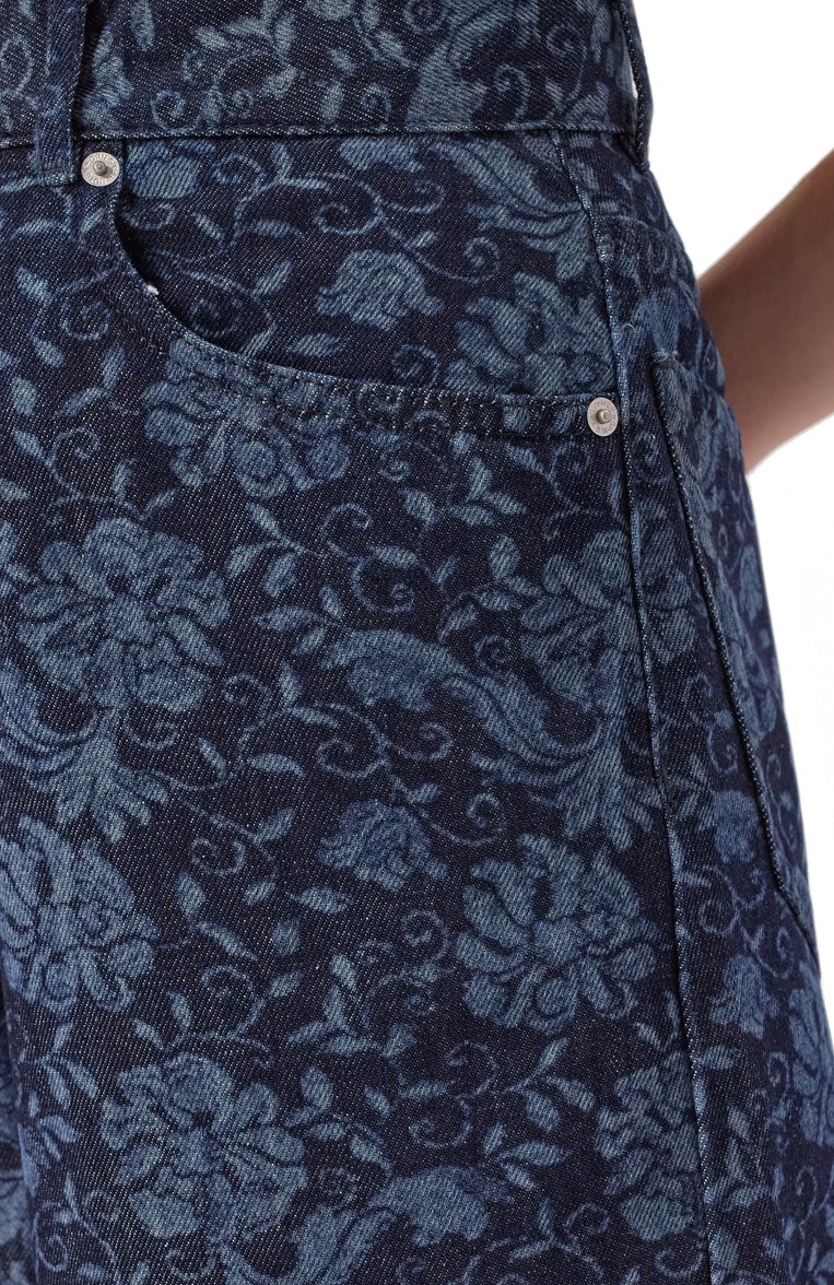 Женские джинсы DRIES VAN NOTEN темно-синего цвета, арт. 251-010935-1557 | Фото 5 (Автоматизация ТО: Проставлено; Длина (брюки, джинсы): Удлиненные; Материал внешний: Хлопок, Деним; Автоматизация состава: Проставлено; Силуэт Ж (брюки и джинсы): Прямые; Кросс-КТ: Деним; Детали: Принт; Стили: Кэжуэл)