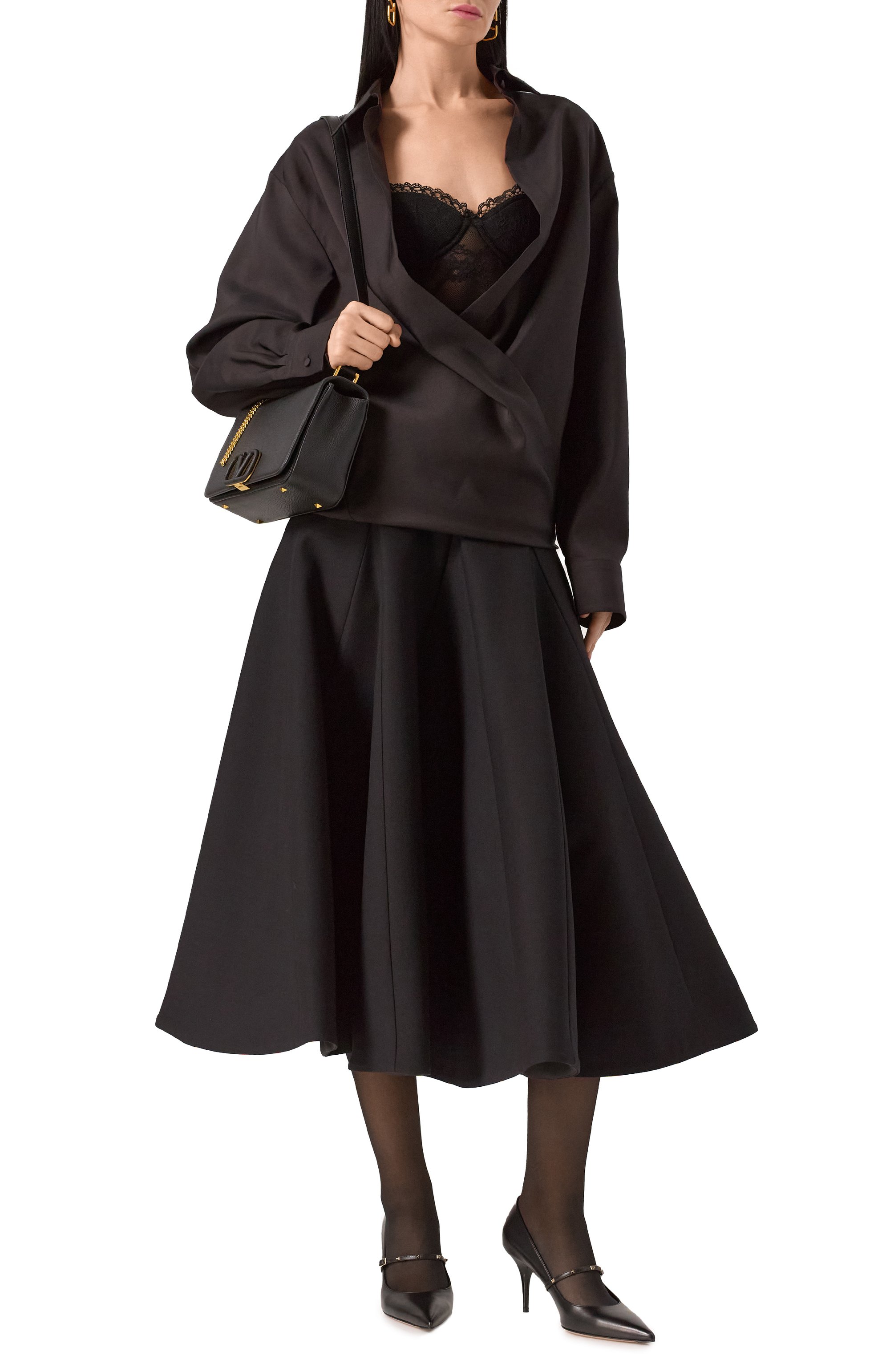 Кожаные туфли rockstud wispy VALENTINO черного цвета по цене 99450 руб., арт. 5W2S0JX8/SBQ, фото 2 Кожаные туфли rockstud wispy VALENTINO, арт. 5W2S0JX8/SBQ, фото 2