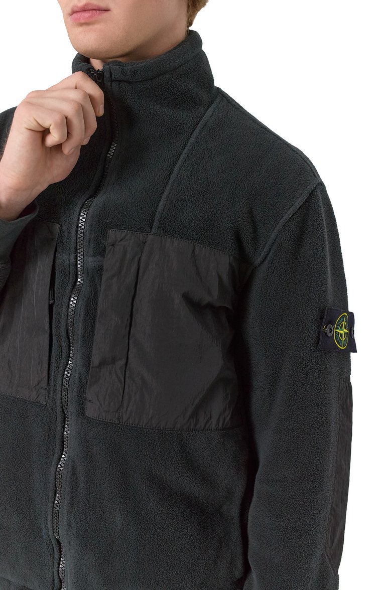 Мужская хлопковая куртка STONE ISLAND темно-серого цвета, арт. 811546753 | Фото 5 (Длина (верхняя одежда): Короткие; Материал подклада: Синтетический материал; Рукава: Длинные; Кросс-КТ: Легкие, Куртка; Стили: Кэжуэл; Материал внешний: Хлопок)