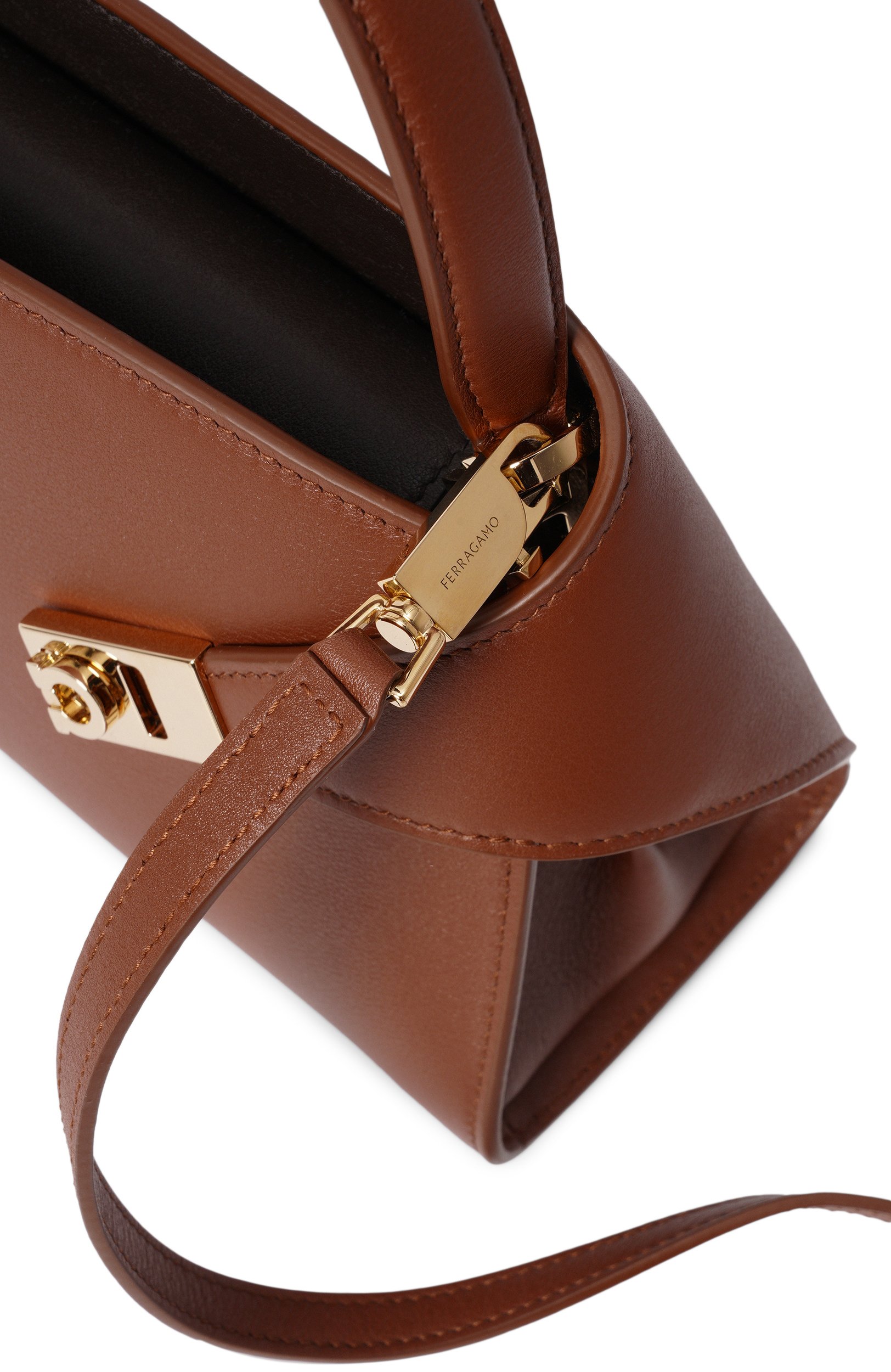 Сумка hug xs FERRAGAMO коричневого цвета по цене 296000 руб., арт. 21A711/795369, фото 6 Сумка hug xs FERRAGAMO, арт. 21A711/795369, фото 6