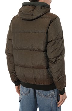 Мужской пуховый бомбер STONE ISLAND темно-зеленого цвета, арт. 731542634 | Фото 4 (Материал внешний: Синтетический материал; Длина (верхняя одежда): Короткие; Рукава: Длинные; Материал утеплителя: Пух и перо; Материал подклада: Синтетический материал; Мужское Кросс-КТ: пуховик-короткий; Принт: Без принта; Кросс-КТ: бомбер, Утепленные; Стили: Милитари; Автоматизация ТО: Проставлено; Детали: Декор; Автоматизация состава: Проставлено)