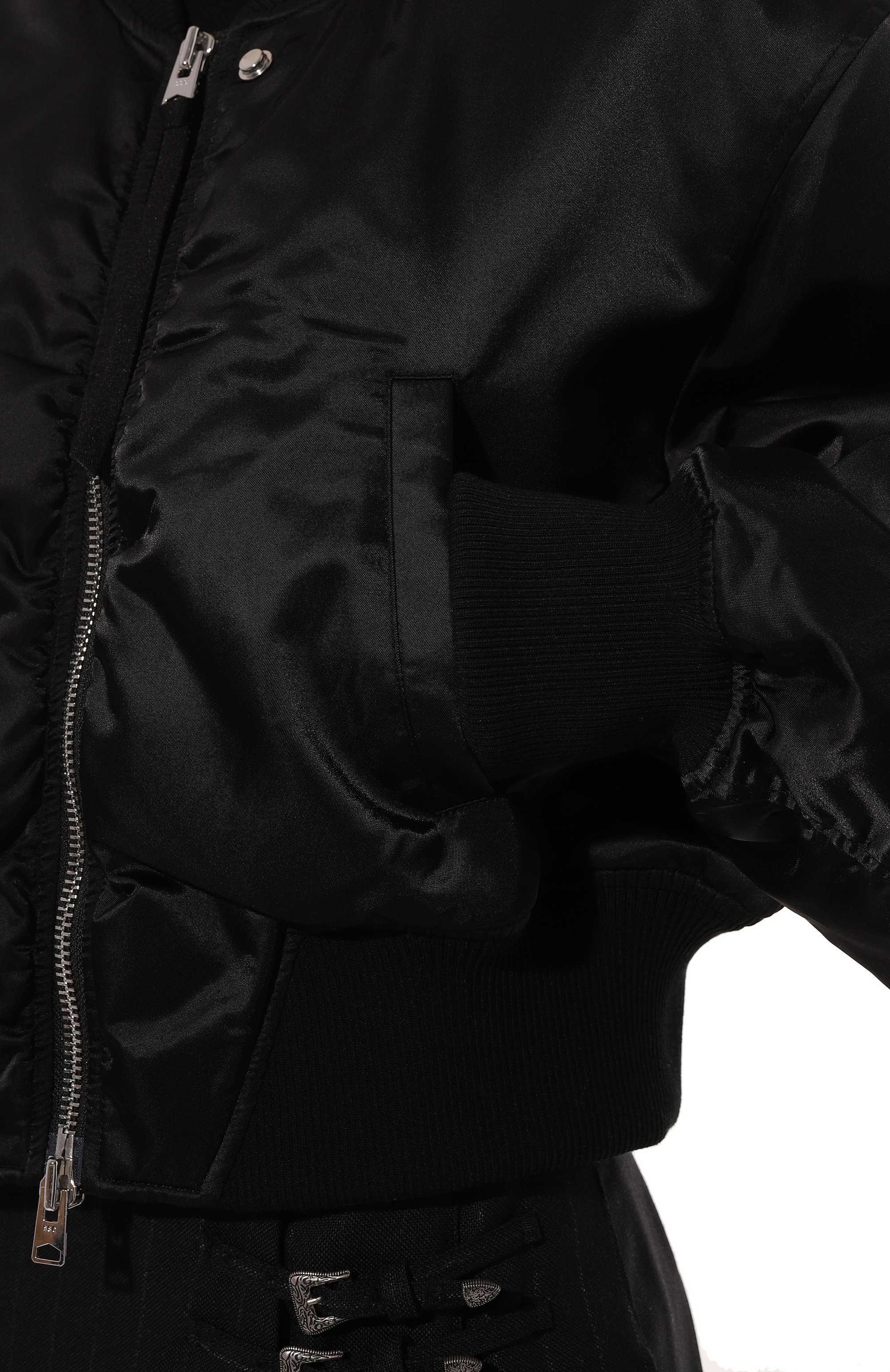 Утепленный бомбер AGOLDE черного цвета по цене 97250 руб., арт. A5069, фото 5 Утепленный бомбер AGOLDE, арт. A5069, фото 5