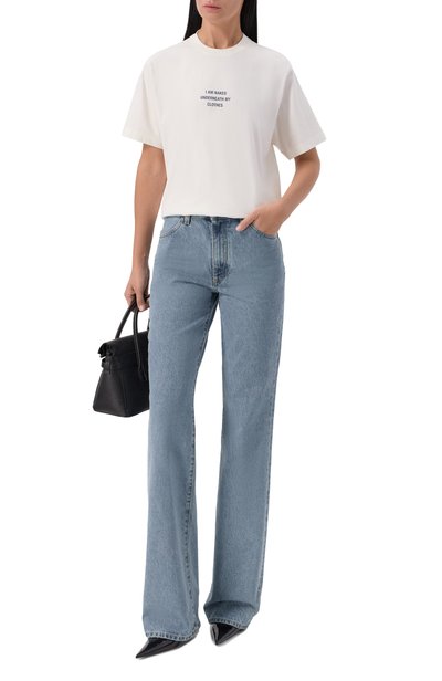 Хлопковая футболка VETEMENTS белого цвета по цене 63200 руб., арт. MH27TR173W, фото 2 Хлопковая футболка VETEMENTS, арт. MH27TR173W, фото 2