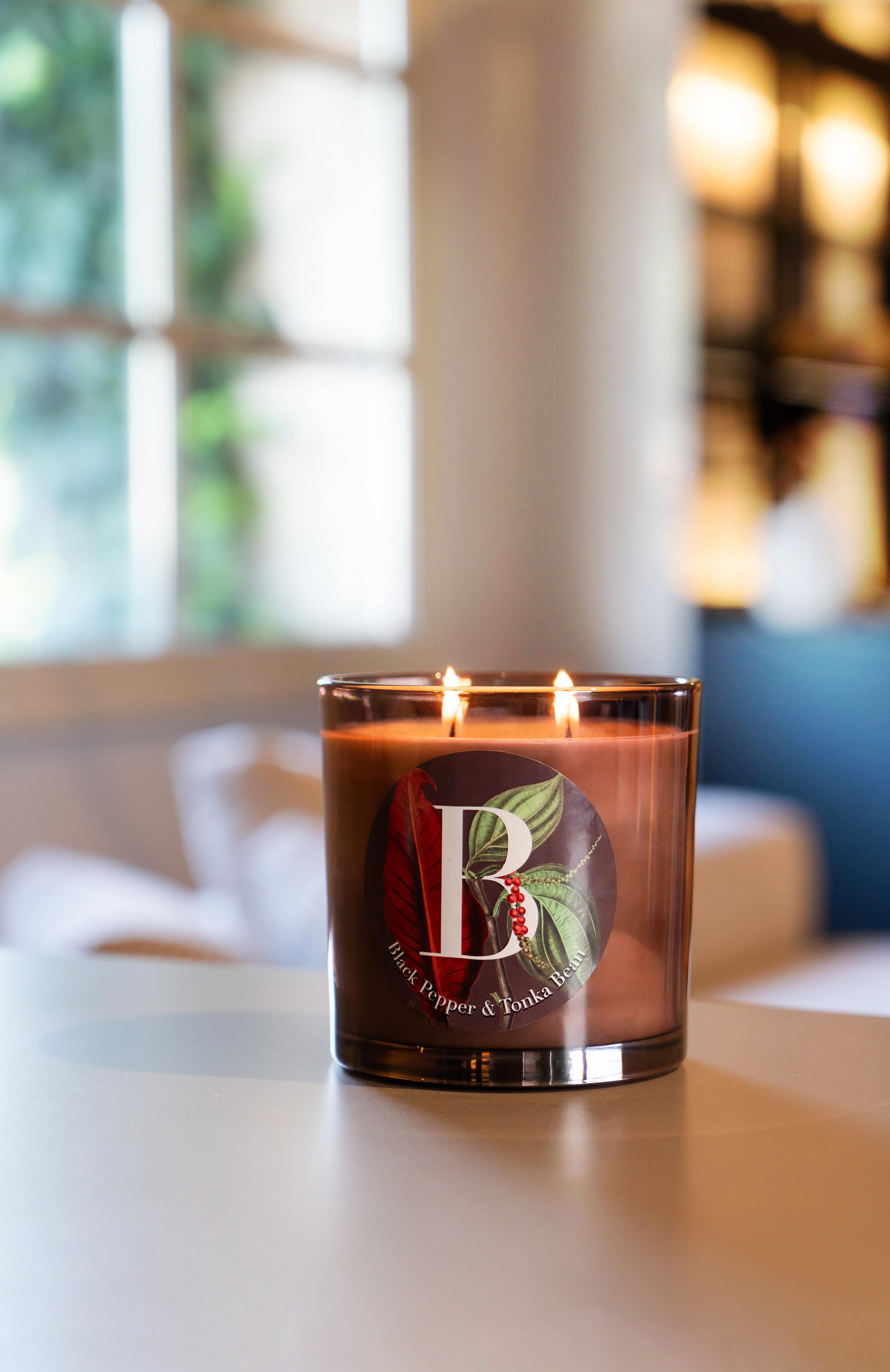 Свеча black pepper & tonka bean (900g) PERNICI, арт. 8001962085403, фото 2