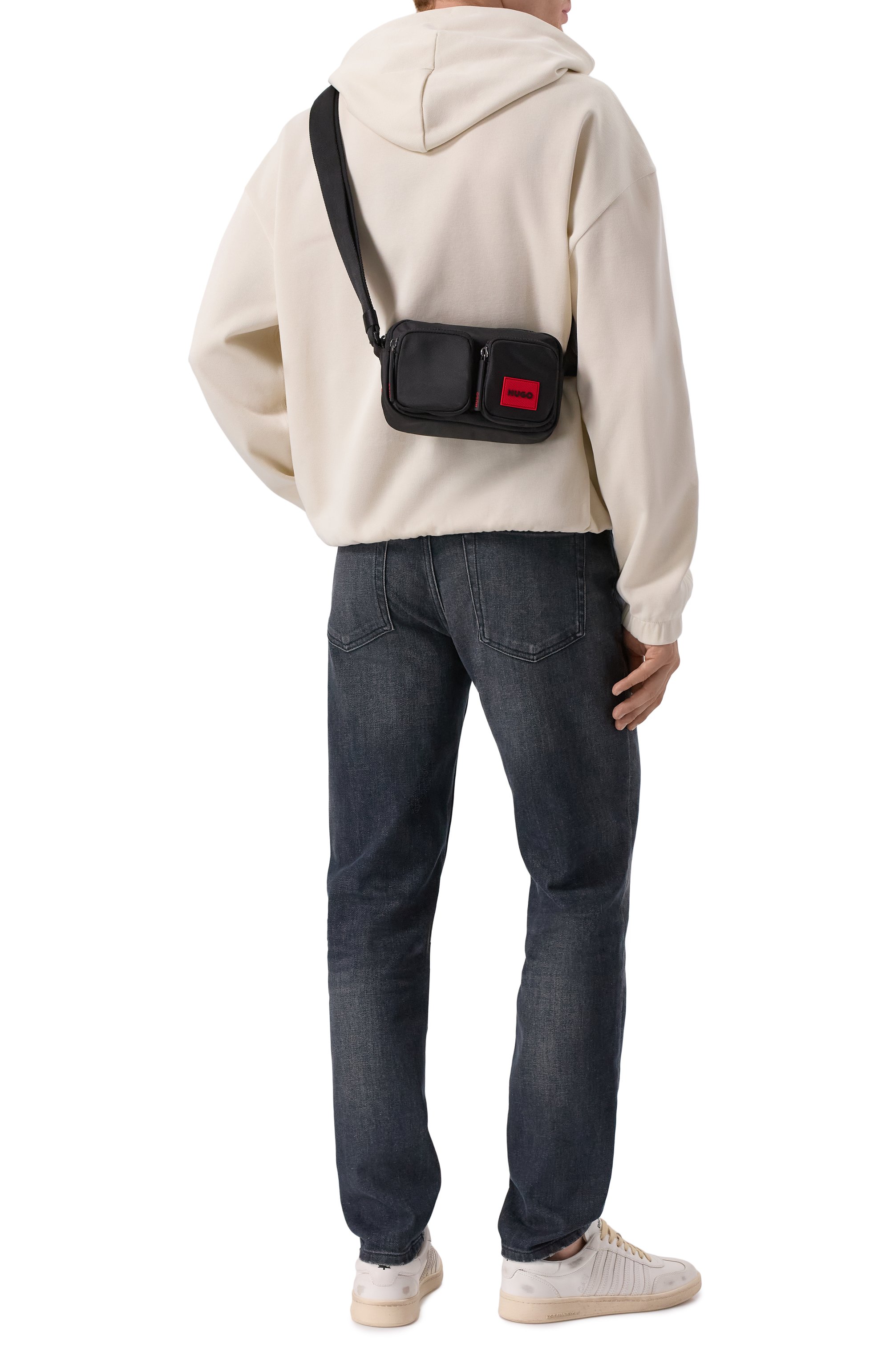 Сумка ethon 3.0 HUGO черного цвета по цене 11200 руб., арт. 50547771, фото 7 Сумка ethon 3.0 HUGO, арт. 50547771, фото 7