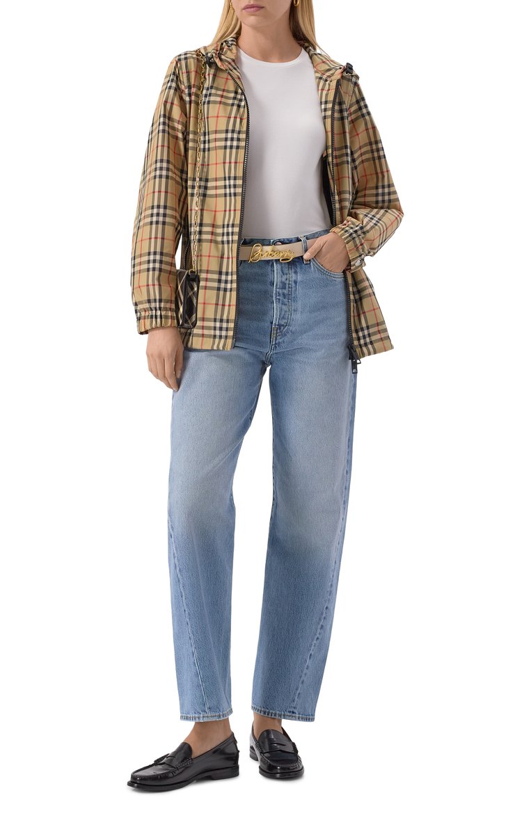 Женская ветровка BURBERRY бежевого цвета, арт. 8113051 | Фото 2 (Рукава: Длинные; Материал подклада: Синтетический материал; Длина (верхняя одежда): Короткие; Материал внешний: Синтетический материал; Кросс-КТ: Ветровки, Куртка; Стили: Кэжуэл)