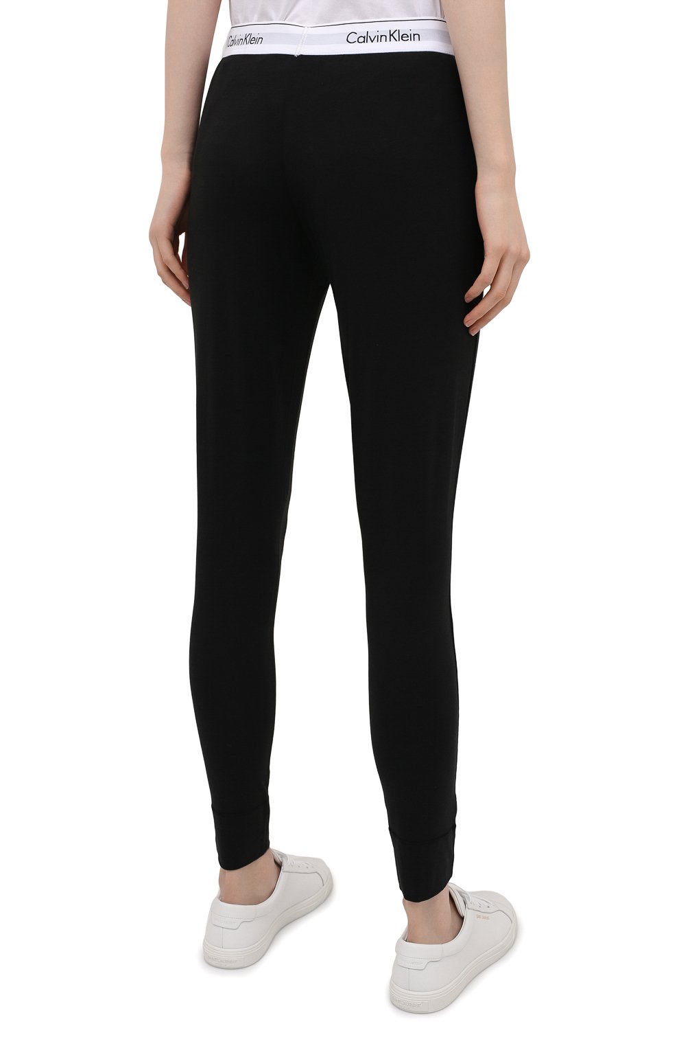 Легинсы CALVIN KLEIN черного цвета по цене 5995 руб., арт. D1632E, фото 4 Легинсы CALVIN KLEIN, арт. D1632E, фото 4