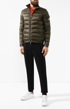 Мужская пуховая куртка lambot MONCLER хаки цвета, арт. E1-091-40393-99-53279 | Фото 2 (Материал утеплителя: Пух и перо; Материал внешний: Синтетический материал; Статус проверки: Проверена категория; Мужское Кросс-КТ: Куртка-пуховая, Верхняя одежда; Материал подклада: Синтетический материал; Длина (верхняя одежда): Короткие; Рукава: Длинные; Драгоценные камни: Проставлено; Стили: Милитари; Материал сплава: Проставлено; Кросс-КТ: Куртка)