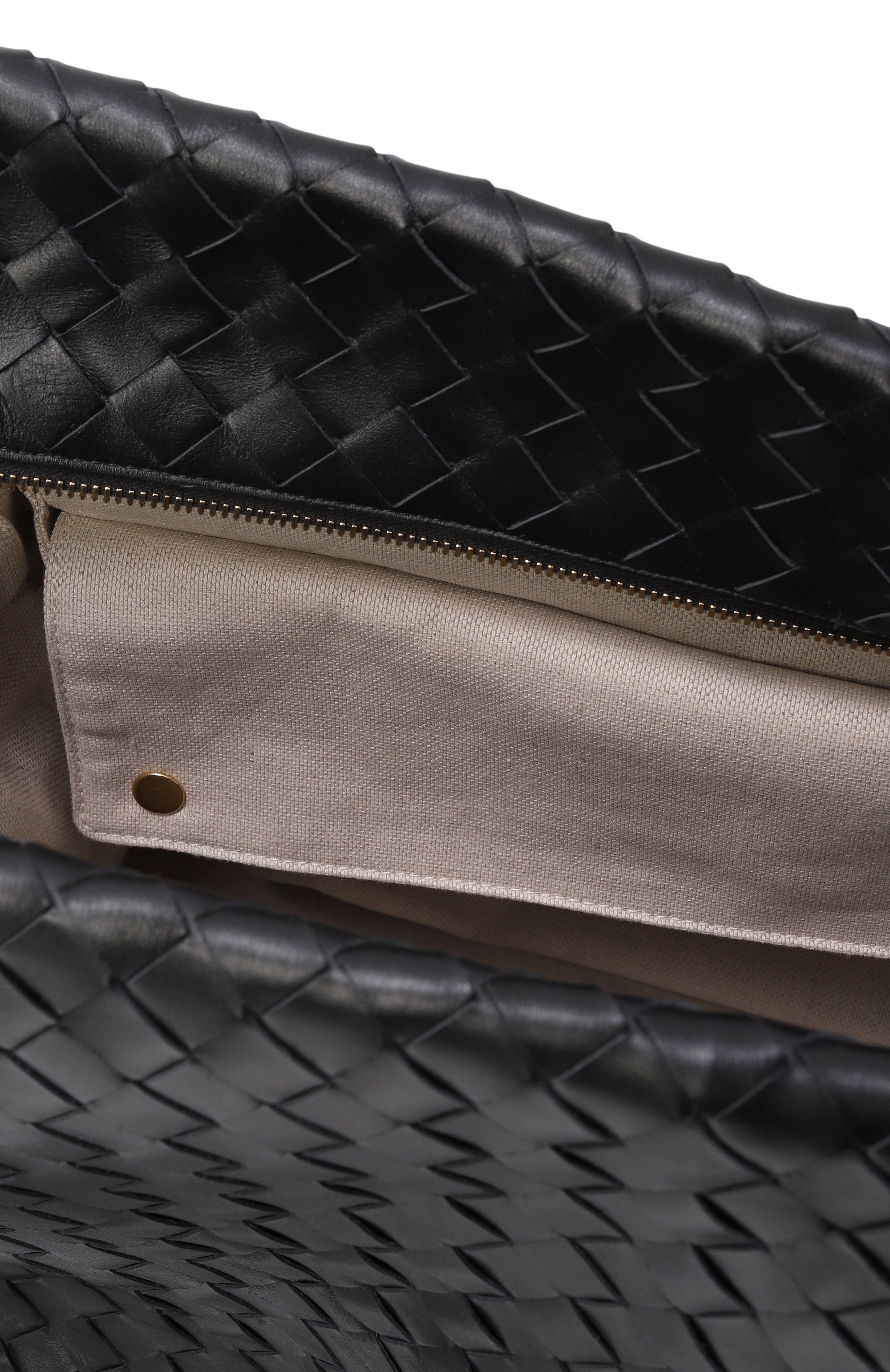 Сумка loop weekender large BOTTEGA VENETA черного цвета по цене 699500 руб., арт. 799584/V2HL1, фото 5 Сумка loop weekender large BOTTEGA VENETA, арт. 799584/V2HL1, фото 5