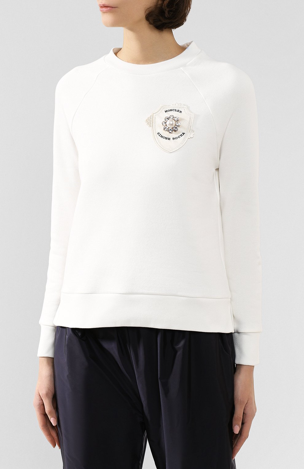 Свитшот 4 moncler simone rocha MONCLER GENIUS белого цвета по цене 43200 руб., арт. E2-09W-80532-00-809FE, фото 3 Свитшот 4 moncler simone rocha MONCLER GENIUS, арт. E2-09W-80532-00-809FE, фото 3