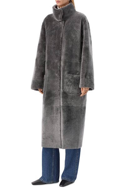 Дубленка из овчины SIMONETTA RAVIZZA серого цвета по цене 499500 руб., арт. F05C0142H21T, фото 3 Дубленка из овчины SIMONETTA RAVIZZA, арт. F05C0142H21T, фото 3