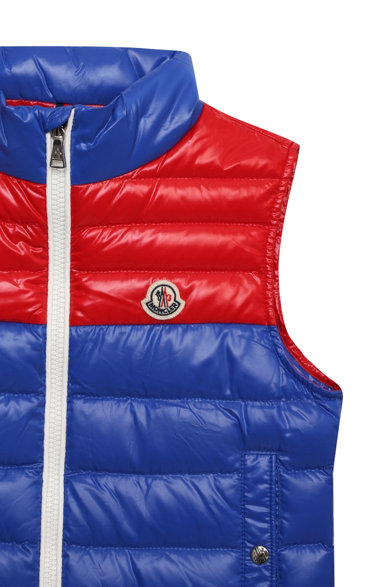 Детский пуховый жилет domet MONCLER синего цвета, арт. H1-954-1A000-13-68950/4-6A | Фото 3 (Мальчики Кросс-КТ: Верхняя одежда; Материал внешний: Синтетический материал; Материал сплава: Проставлено; Материал подклада: Синтетический материал; Рукава: Без рукавов; Драгоценные камни: Проставлено; Материал утеплителя: Пух и перо; Ростовка одежда: 4 года | 104 см, 5 лет | 110 см, 6 лет | 116 см)