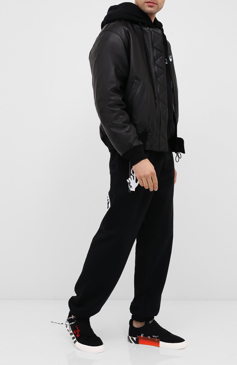 Текстильные кеды vulcanized OFF-WHITE черного цвета по цене 21050 руб., арт. 0MIA085E20FAB0011025, фото 2 Текстильные кеды vulcanized OFF-WHITE, арт. 0MIA085E20FAB0011025, фото 2