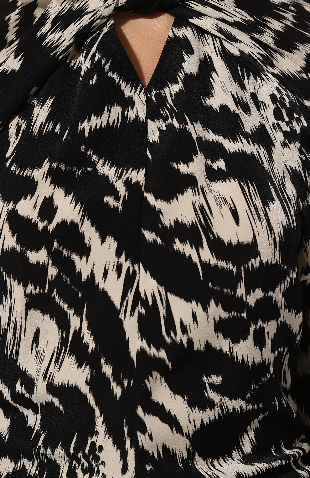 Платье LVIR черно-белого цвета по цене 47900 руб., арт. LV23F-DR01A, фото 5 Платье LVIR, арт. LV23F-DR01A, фото 5