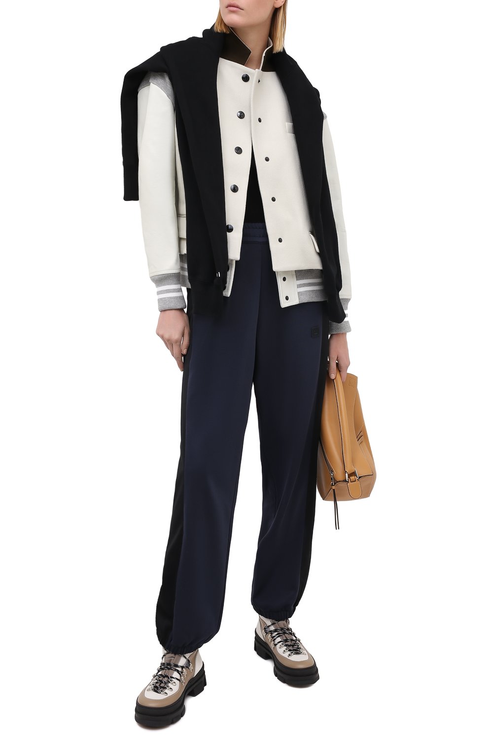 Брюки ACNE STUDIOS синего цвета по цене 35300 руб., арт. CK0018/W, фото 2 Брюки ACNE STUDIOS, арт. CK0018/W, фото 2